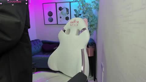 Theia  online show from February 16, 2026, 12:34 pm