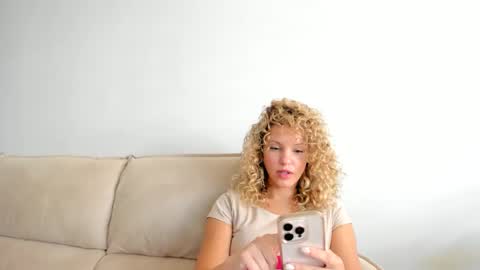 Lily Marie online show from December 2, 2024, 5:59 pm