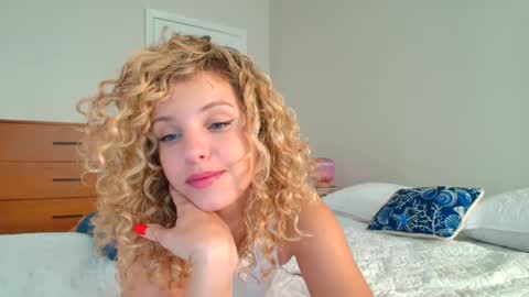 Lily Marie online show from February 18, 2025, 10:14 pm