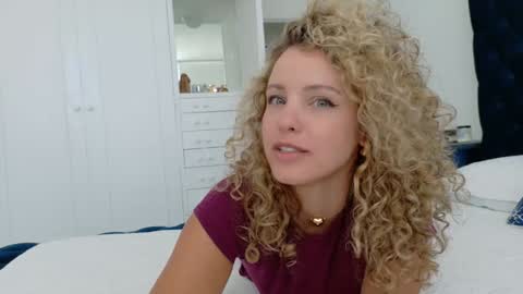 Lily Marie online show from September 11, 2025, 6:19 pm