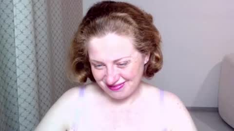 Ella online show from November 2, 2025, 9:50 pm