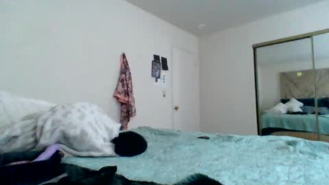 lovecreep online show from March 6, 2025, 3:35 am