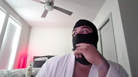 Snapshot of themaskedbull chatting on July 19, 2026, 4:00 pm Themaskedbull online show from July 19, 2026, 4:00 pm