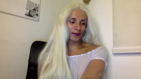 Lucy Lucy online show from December 20, 2024, 2:52 am