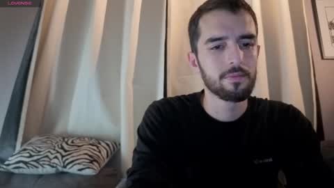 themmistokles online show from October 23, 2025, 9:52 am