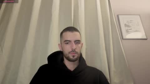 themmistokles online show from November 14, 2025, 8:40 pm