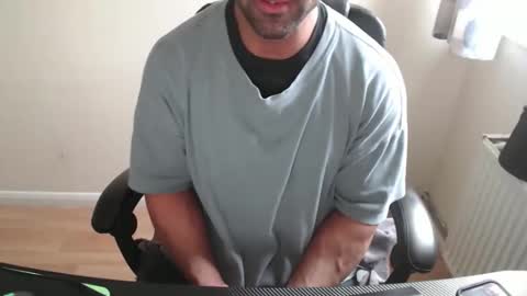 TheMuscleFactory online show from October 4, 2025, 1:31 pm