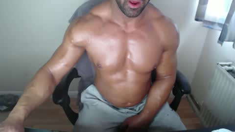 TheMuscleFactory online show from October 10, 2025, 3:33 pm