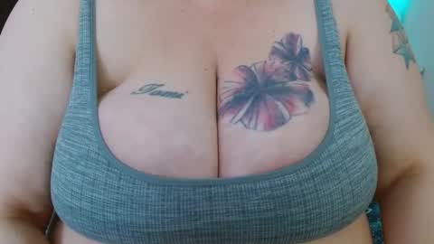 im on randomly so follow to know when im online online show from February 18, 2025, 6:15 pm