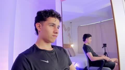  THEO- MATEO  online show from December 14, 2024, 1:59 pm