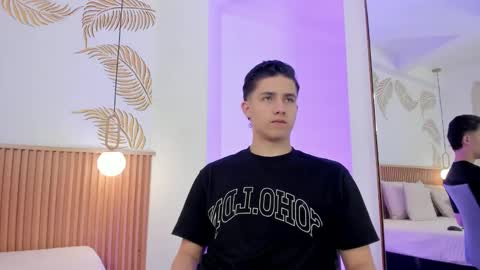  THEO- MATEO  online show from December 23, 2024, 12:30 pm