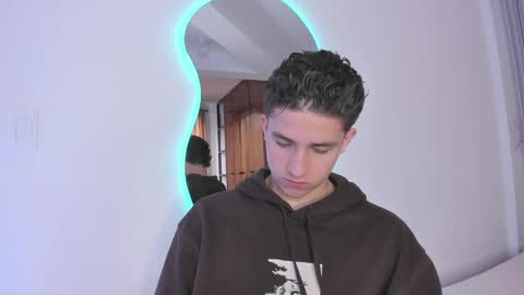  THEO- MATEO  online show from December 29, 2024, 2:00 pm