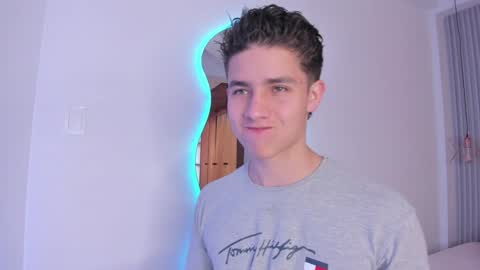  THEO- MATEO  online show from December 30, 2024, 2:40 pm