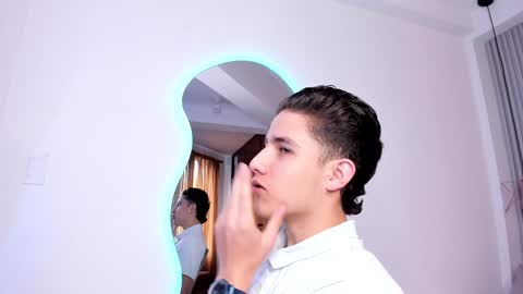  THEO- MATEO  online show from January 3, 2025, 2:08 pm