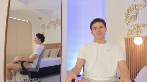  THEO- MATEO  online show from January 11, 2025, 4:36 pm