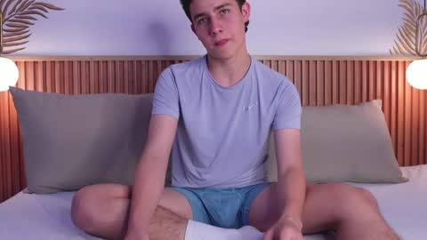  THEO- MATEO  online show from January 22, 2025, 4:55 pm