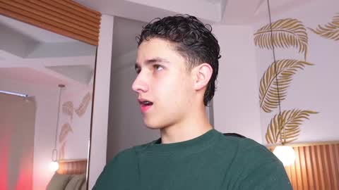  THEO- MATEO  online show from February 5, 2025, 1:11 pm