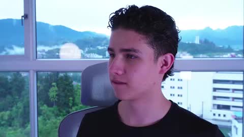  THEO- MATEO  online show from February 11, 2025, 1:09 pm