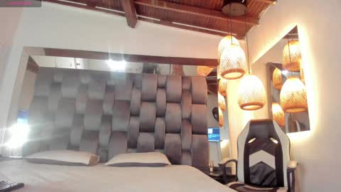 Pamela  online show from February 5, 2025, 6:15 pm