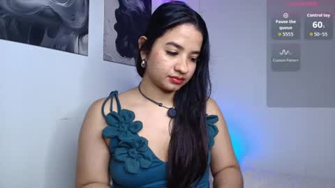 Snapshot of thepeach_ chatting on August 6, 2026, 7:27 pm thepeach_ online show from August 6, 2026, 7:27 pm