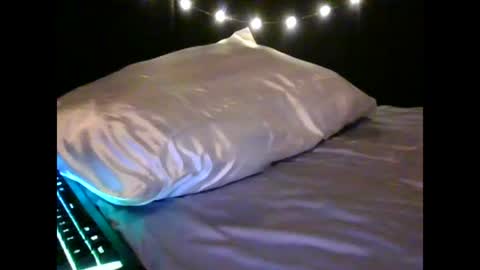 the peach princess  online show from February 19, 2025, 5:16 pm