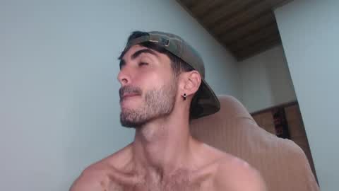 Santiago Enrique online show from April 28, 2026, 3:22 am