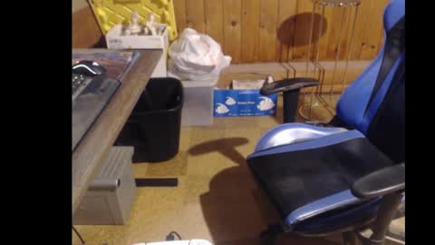 therealbigcheese0695 online show from November 10, 2025, 4:28 pm