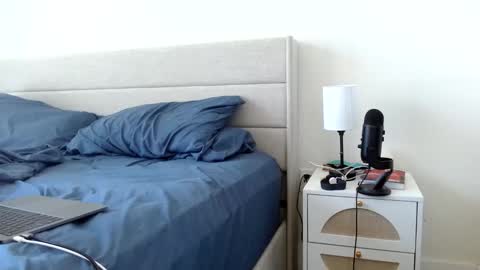 Yoshi online show from March 7, 2025, 8:22 pm