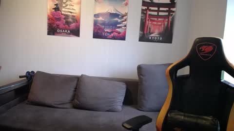 Nick   online show from April 19, 2026, 7:40 am