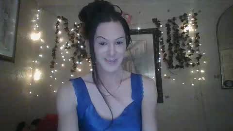 sillymillie0 online show from November 5, 2025, 7:36 pm