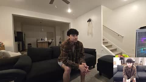 theslutcouple98 online show from October 19, 2025, 5:52 am