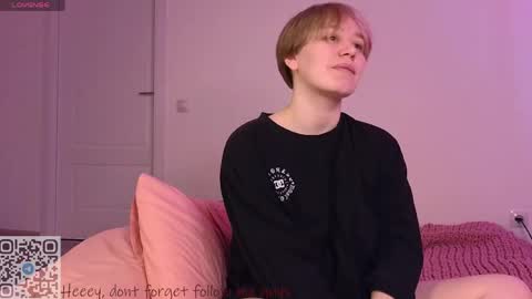 Lucia online show from April 24, 2026, 12:18 pm