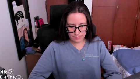 Nicole online show from May 7, 2026, 2:44 pm