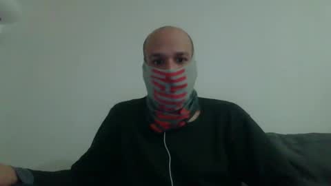 Scarf guy online show from January 2, 2025, 5:50 pm
