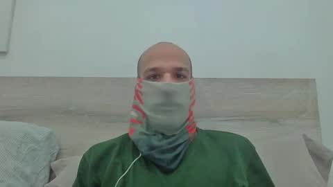 Scarf guy online show from February 5, 2025, 7:07 am