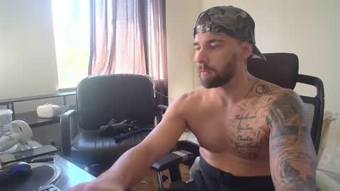 Snapshot of theufcfan_8181 chatting on October 20, 2025, 9:15 pm troy online show from October 20, 2025, 9:15 pm