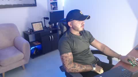 thiago_420 online show from May 25, 2026, 11:11 pm