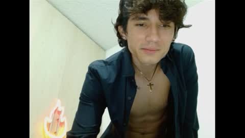 thiago_deseo69 online show from September 10, 2025, 10:54 pm
