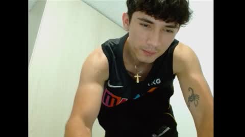 thiago_deseo69 online show from October 18, 2025, 7:58 pm