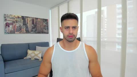 thiago_driussi online show from January 24, 2025, 1:47 pm