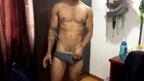 thiago_happy online show from April 8, 2026, 5:13 pm