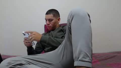 Thiago independent model online show from December 18, 2024, 11:45 am