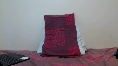 Thiago independent model online show from December 20, 2024, 1:11 pm