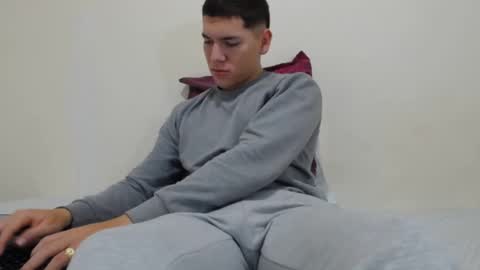 Thiago independent model online show from January 24, 2025, 9:49 am