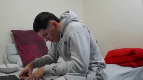 Thiago independent model online show from January 25, 2025, 11:44 am