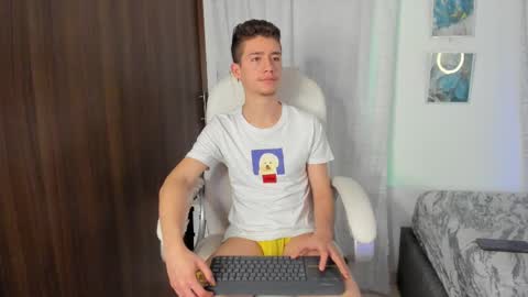 Snapshot of thiago_james69 chatting on October 4, 2025, 2:53 am Manuel online show from October 4, 2025, 2:53 am