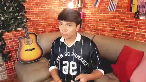 Snapshot of thiago_kozak chatting on July 7, 2026, 1:37 pm thiago online show from July 7, 2026, 1:37 pm