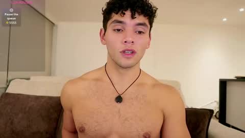 Snapshot of thiago_l chatting on May 8, 2026, 4:40 am Just Thiago online show from May 8, 2026, 4:40 am