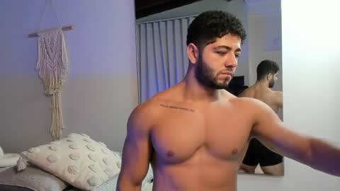 Snapshot of thiago_moretti chatting on May 13, 2026, 5:54 pm THIAGO online show from May 13, 2026, 5:54 pm