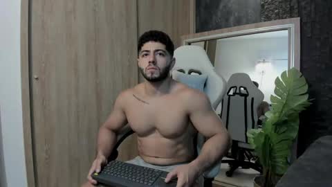 Snapshot of thiago_moretti chatting on May 24, 2026, 11:54 pm THIAGO online show from May 24, 2026, 11:54 pm